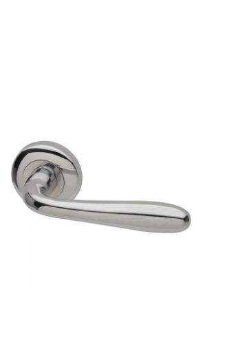 Internal Door Handle Sigma Polished Chrome on Round Rose Internal Door Handle Sigma Polished Chrome on Round Rose